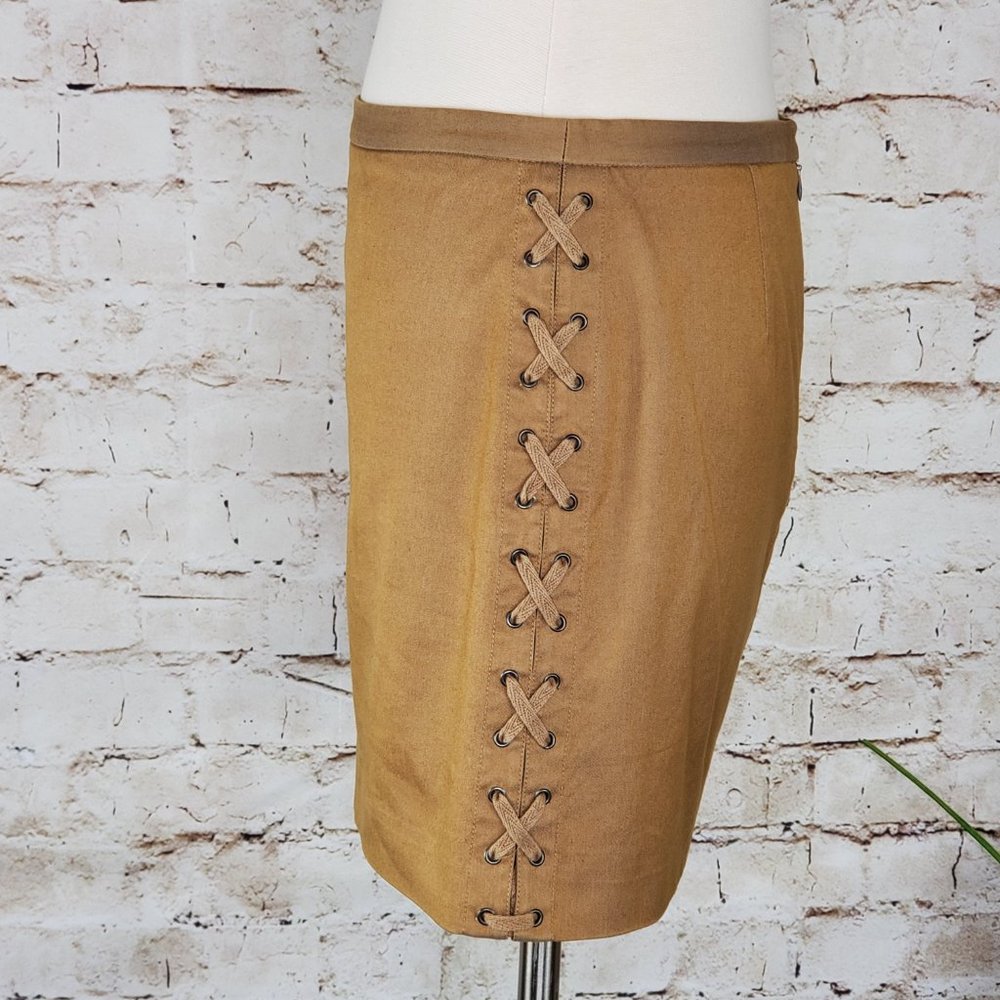 BCBG Max Azria Side Lace Mini Skirt Size 4 EUC